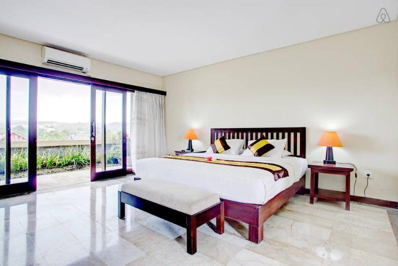 Nirmala Hotel Jimbaran Экстерьер фото