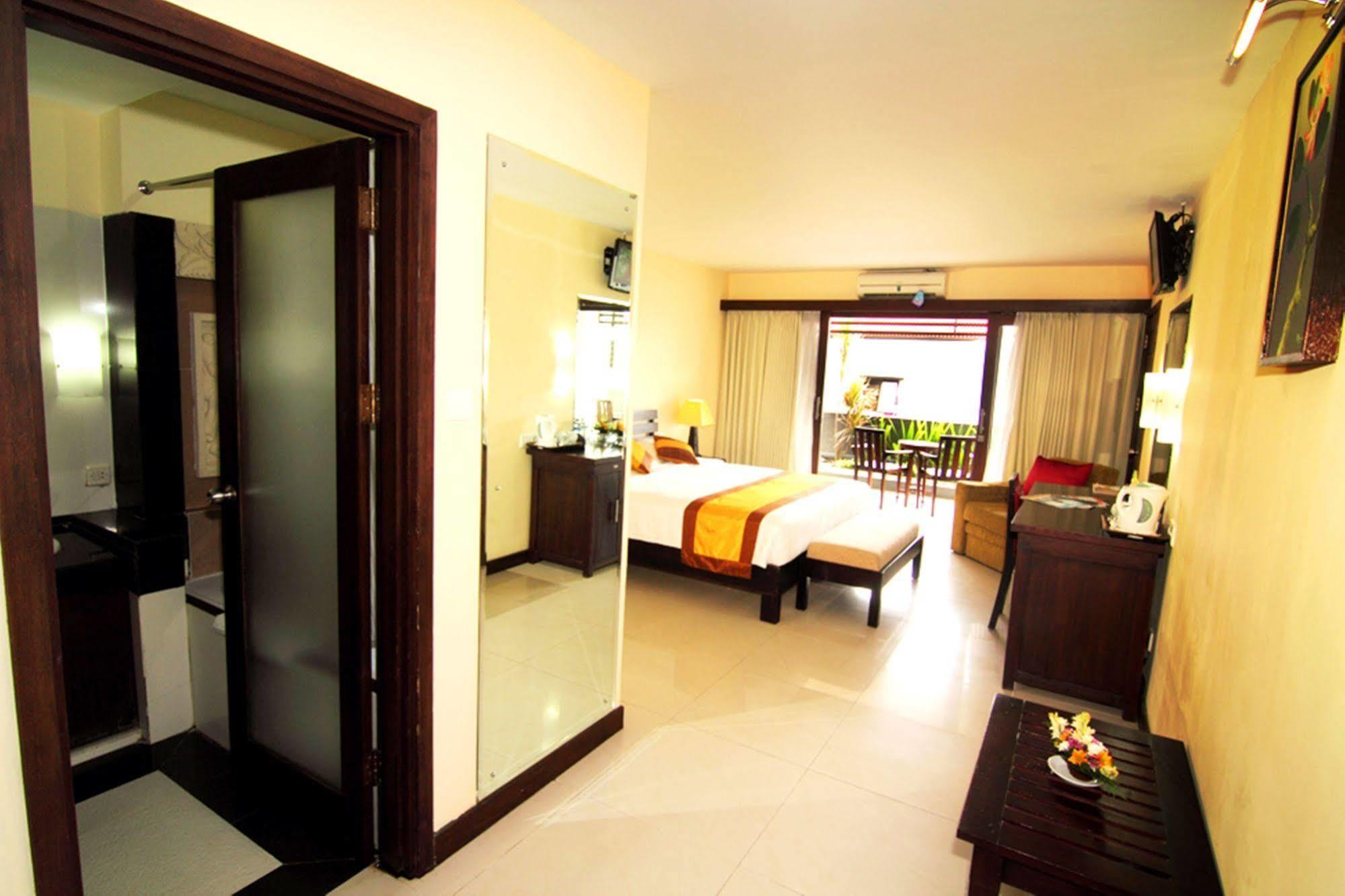 Nirmala Hotel Jimbaran Экстерьер фото
